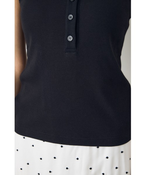 AZUL by moussy(アズールバイマウジー)の「ヘンリーネックタンクトップ(タンクトップ・レディース・ベージュ/オフホワイト/ブラック・SMALL/MEDIUM)」の4枚目の写真