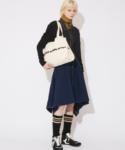 beautiful people(ビューティフルピープル)の「brushed logo mini leisure bag(トートバッグ・レディース・ブラック/ネイビー系1/ナチュラル/オリーブ/ブラウン・FREE)」の8枚目の写真