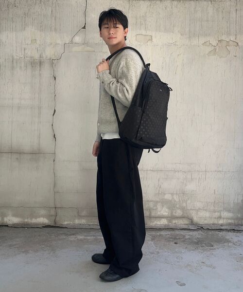 POTE（ポテ）の「0006 ハイドスロット クラシックバックパック(L)_ドットブラック（バックパック/リュック・レディース・その他・FREE）」の14枚目の写真