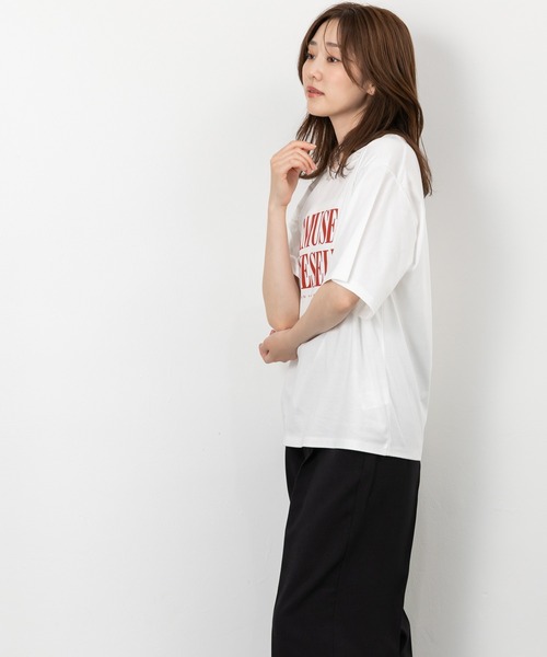 MAISONCOMFY (メゾンコンフィ)の「【接触冷感 ビッグロゴTシャツ】大胆な配色ロゴ使い(Tシャツ/カットソー・レディース・ブラック/ホワイト/カーキ・FREE)」の11枚目の写真