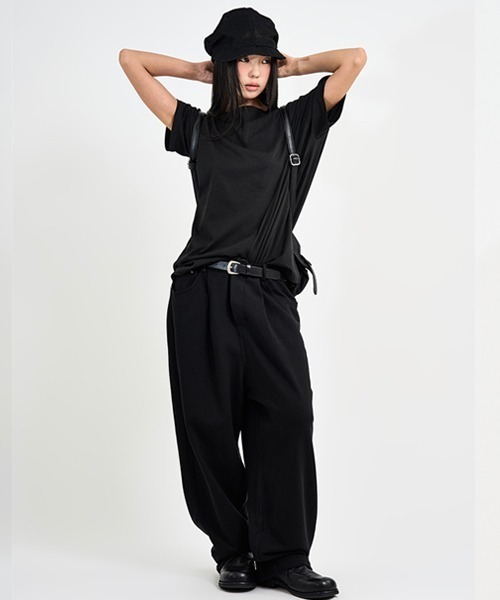 raucohouse（ラウコハウス）の「オフショルダーオーバーサイズ半袖Tシャツ（Tシャツ/カットソー・レディース・ホワイト/ブラック/グレー・FREE）」の14枚目の写真