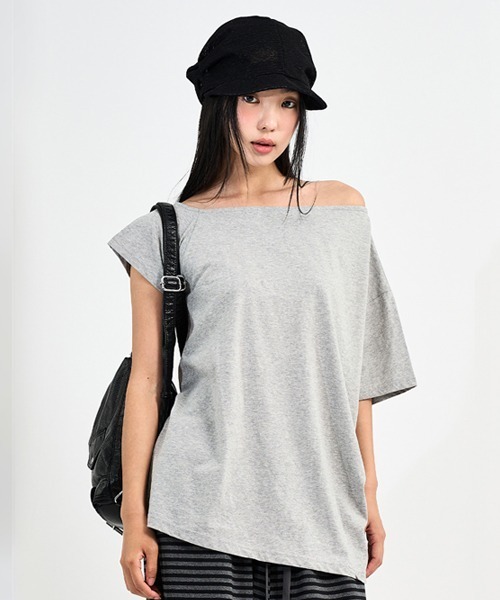 raucohouse（ラウコハウス）の「オフショルダーオーバーサイズ半袖Tシャツ（Tシャツ/カットソー・レディース・ホワイト/ブラック/グレー・FREE）」の17枚目の写真