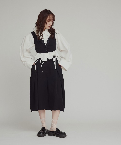 W:Huku(フーク)の「【W:Huku / ドライタッチツイル】リボンビスチェ / Dry-Touch Twill Ribbon Bustier(ベスト・レディース・ブラック/ベージュ・M/L)」の5枚目の写真