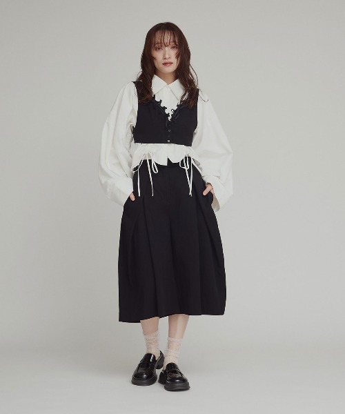 W:Huku(フーク)の「【W:Huku / ドライタッチツイル】リボンビスチェ / Dry-Touch Twill Ribbon Bustier(ベスト・レディース・ブラック/ベージュ・M/L)」の17枚目の写真