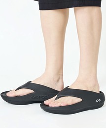 ARKnets（アークネッツ）の「OOFOS / ウーフォス：OOriginal+-Black：2001100050261[DEA]（サンダル）」