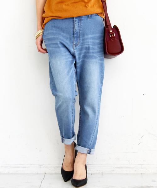 BEAUTY&YOUTH UNITED ARROWS（ビューティーアンドユースユナイテッドアローズ）の「by ※∵デニムテーパードパンツ◆（デニムパンツ・レディース・ネイビー/コバルトブルー/ホワイト/ブラック・MEDIUM/LARGE/SMALL）」の4枚目の写真