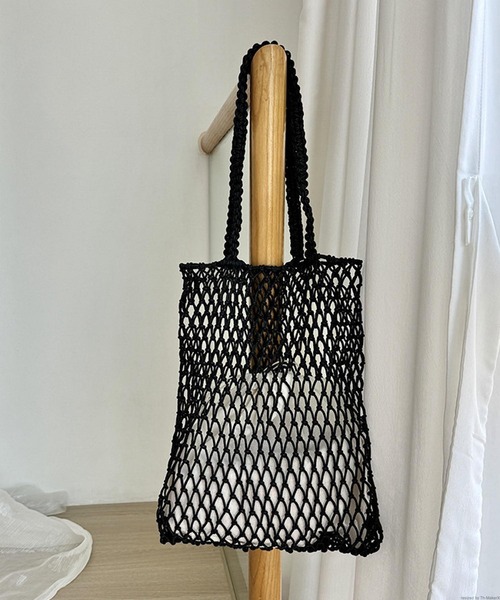 VIBGYOR(ヴィブジョー)の「Liaa/巾着つき メッシュネット トートバッグ A18816(トートバッグ・レディース・ブラック/ホワイト・FREE)」の3枚目の写真
