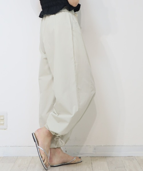 DISKEEN SURE(ディスキーンシュアー)の「2WAYハイブリッドワイドパンツ バルーンパンツ(その他パンツ・レディース・ブラック/グレイッシュベージュ/ネイビー/ベージュ・FREE)」の17枚目の写真