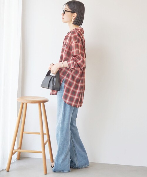 SHIPS(シップス)の「〈手洗い可能〉シアー チェック オーバー サイズ シャツ(シャツ/ブラウス・レディース・オリーブ/レッド・ONE SIZE)」の7枚目の写真
