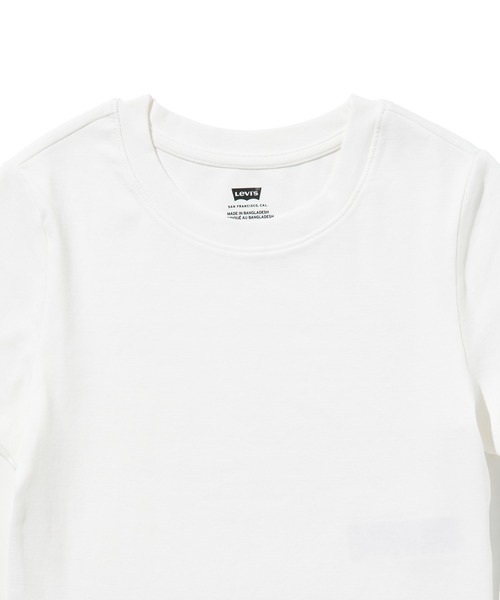 Levi's(リーバイス)の「Levi's/リーバイス エッセンシャル ベビーTシャツ(Tシャツ/カットソー・レディース・ホワイト・XS/S/M)」の5枚目の写真