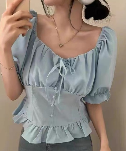 Sibra(シブラ)の「3color フロントリボンスクエアネックペプラムブラウス(Tシャツ/カットソー・レディース・ブルー/ホワイト/ブラック・M)」の19枚目の写真