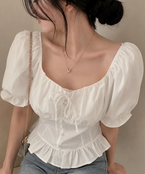 Sibra(シブラ)の「3color フロントリボンスクエアネックペプラムブラウス(Tシャツ/カットソー・レディース・ブルー/ホワイト/ブラック・M)」の6枚目の写真