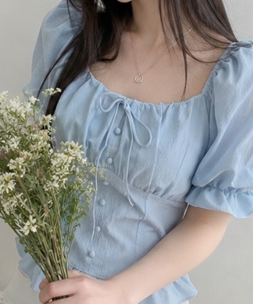 Sibra(シブラ)の「3color フロントリボンスクエアネックペプラムブラウス(Tシャツ/カットソー・レディース・ブルー/ホワイト/ブラック・M)」の18枚目の写真