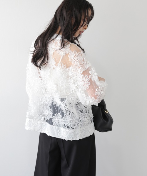 AMELY(エミリー)の「フラワーレースシアーカーディガン(カーディガン/ボレロ・レディース・ホワイト/ブラック・フリー)」の4枚目の写真