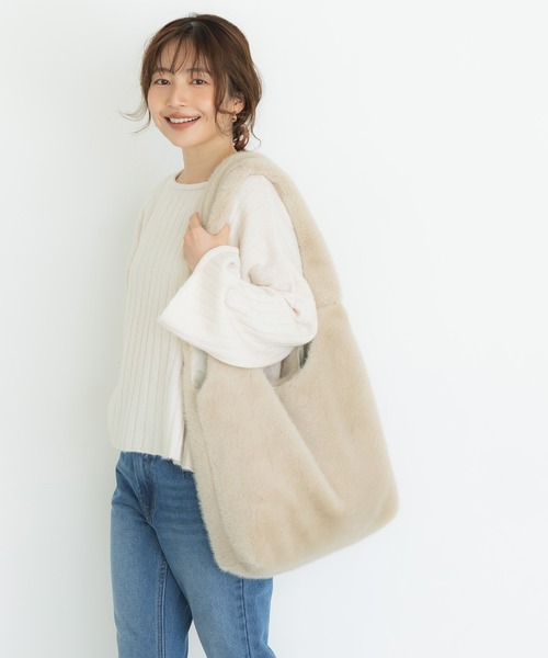 coca(coca)(コカ)の「ファーバッグ(ショルダーバッグ・レディース・ライトベージュ/ブラウン・ONE SIZE)」の14枚目の写真