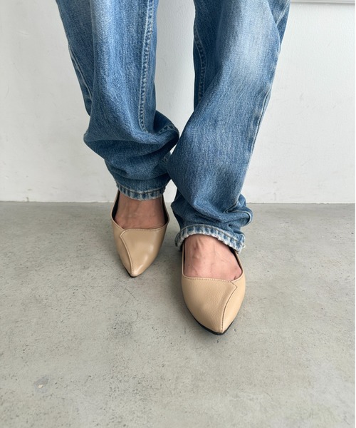 MYMOOD.（マイムード）の「ローヒールポインテッドパンプス（パンプス・レディース・ブラック/ベージュ・24.5cm/23.5cm）」の4枚目の写真