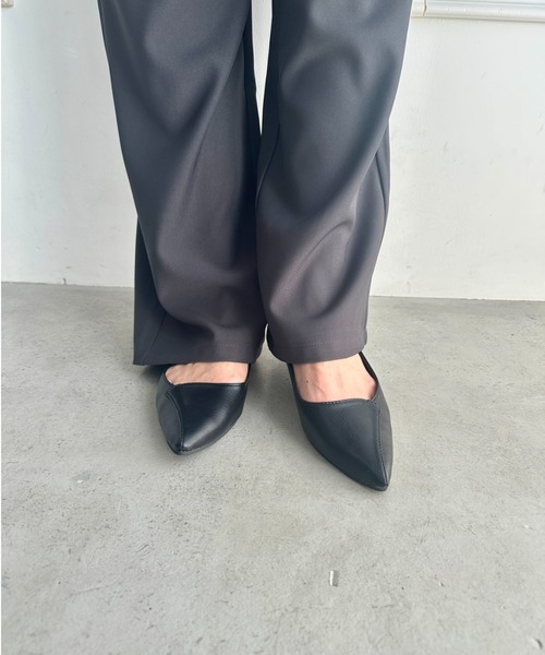 MYMOOD.（マイムード）の「ローヒールポインテッドパンプス（パンプス・レディース・ブラック/ベージュ・24.5cm/23.5cm）」の17枚目の写真