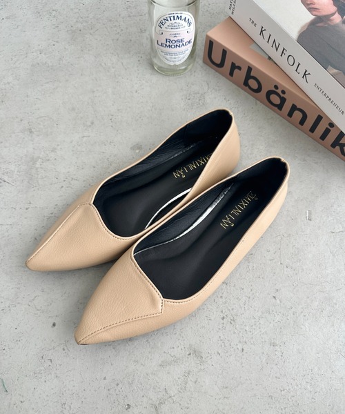 MYMOOD.（マイムード）の「ローヒールポインテッドパンプス（パンプス・レディース・ブラック/ベージュ・24.5cm/23.5cm）」の9枚目の写真