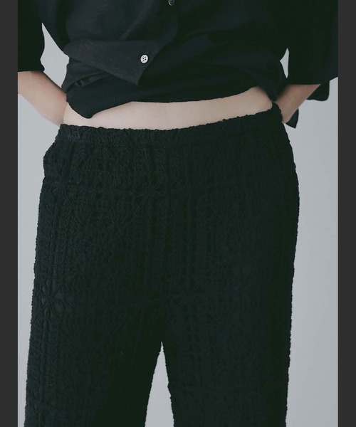HER.(ハー)の「クロシェレースパンツ(その他パンツ・レディース・オフホワイト/ブラック・2/1)」の15枚目の写真