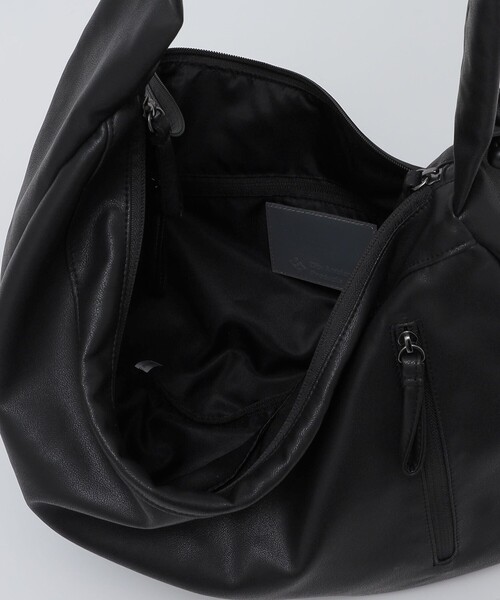 City Ambient Products（シティアンビエントプロダクツ）の「City Ambient Products: 合成皮革 クランプル ショルダー バッグ（ショルダーバッグ・メンズ・ブラック・ONE SIZE）」の10枚目の写真