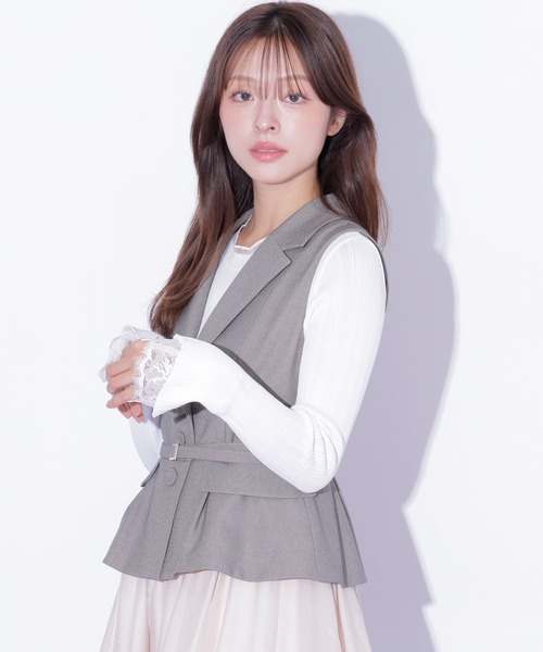 JILL by JILL STUART(ジルバイジルスチュアート)の「ベルト付きペプラムジレ(ベスト・レディース・ブラウン/グレー・FREE)」の14枚目の写真