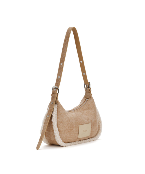 DEINET(ダイニット)の「FAUX SUEDE FUR MINI SHOULDER BAG IN BEIGE(ショルダーバッグ・レディース・その他・FREE)」の3枚目の写真