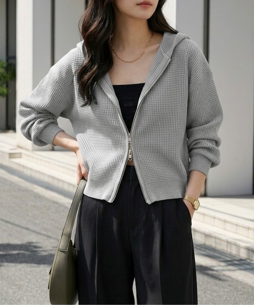 AMELY(エミリー)の「ダブルジップ ワッフル編み ニットパーカー/ショート丈/羽織り/(パーカー・レディース・ブラック/アイボリー/グレー/ブラウン・フリー)」の1枚目の写真