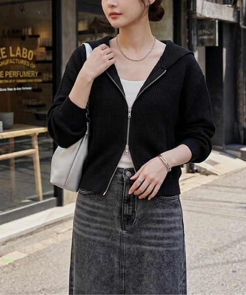 AMELY(エミリー)の「ダブルジップ ワッフル編み ニットパーカー/ショート丈/羽織り/(パーカー・レディース・ブラック/アイボリー/グレー/ブラウン・フリー)」の15枚目の写真