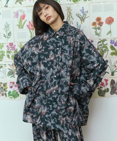 flaeu(フラユ)の「Full Bloom Shirt(シャツ/ブラウス・レディース・グリーン/ブラック・FREE)」の2枚目の写真