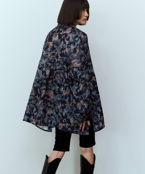 flaeu(フラユ)の「Full Bloom Shirt(シャツ/ブラウス・レディース・グリーン/ブラック・FREE)」の4枚目の写真