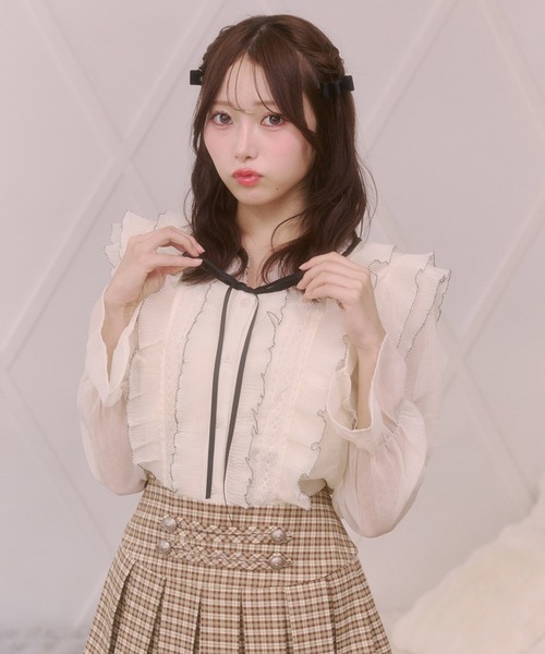 Rmine(アールマイン)の「配色メロー フリル リボンタイ付き シフォンブラウス(シャツ/ブラウス・レディース・ベージュ/ピンク・FREE)」の2枚目の写真
