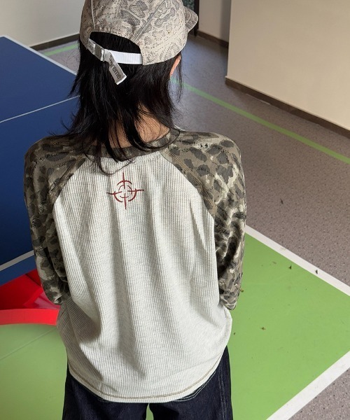DEVICE(デバイス)の「【2026 AW】カモフラ 迷彩 フロントロゴ ラグラン ロンT(Tシャツ/カットソー・レディース・カモフラージュ・FREE)」の13枚目の写真