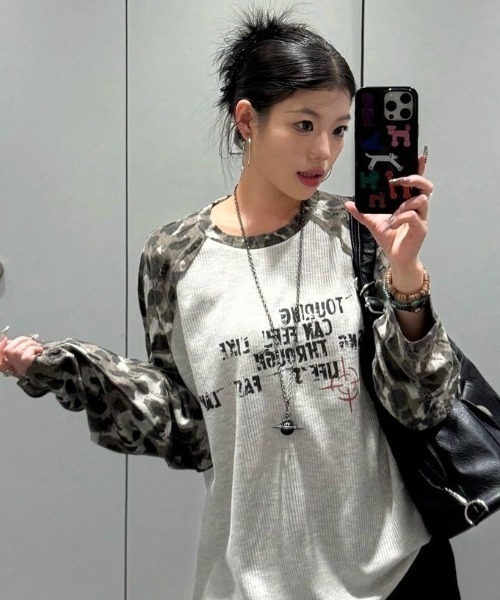 DEVICE(デバイス)の「【2026 AW】カモフラ 迷彩 フロントロゴ ラグラン ロンT(Tシャツ/カットソー・レディース・カモフラージュ・FREE)」の7枚目の写真