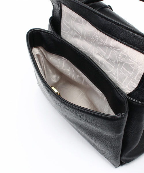 DANIELLE NICOLE（ダニエルニコル）の「Danielle Nicoleスクエアミニポシェット（ショルダーバッグ・レディース・ブラック/ホワイト/ベージュ・FREE）」の5枚目の写真