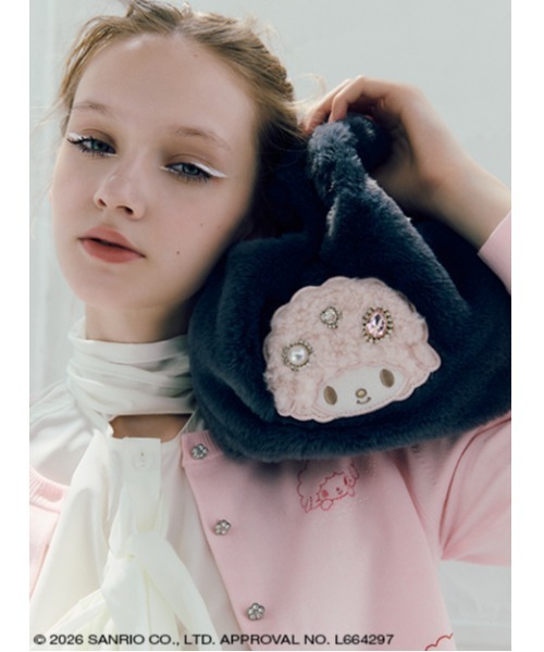 sanrio house(サンリオハウス)の「【FURFUR】ファーバッグ(ハンドバッグ・レディース・ホワイト/ピンク/チャコールグレー・F)」の4枚目の写真