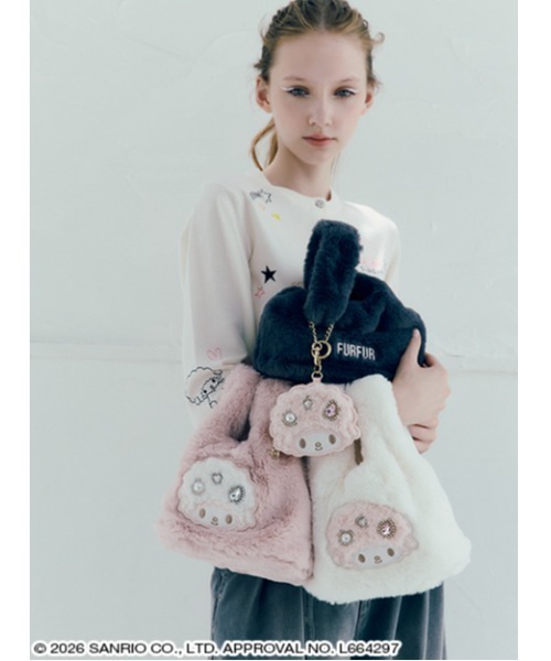 sanrio house(サンリオハウス)の「【FURFUR】ファーバッグ(ハンドバッグ・レディース・ホワイト/ピンク/チャコールグレー・F)」の6枚目の写真
