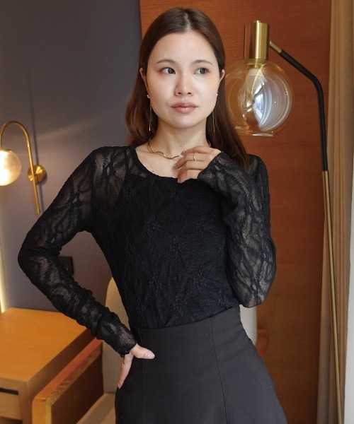 CORNERS(コーナーズ)の「レースクルーネックトップス(Tシャツ/カットソー・レディース・アイボリー/ブラック/ブラウン・M)」の11枚目の写真