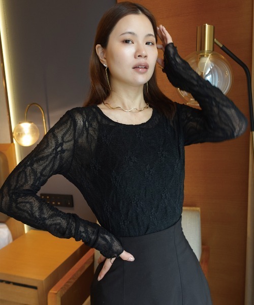 CORNERS(コーナーズ)の「レースクルーネックトップス(Tシャツ/カットソー・レディース・アイボリー/ブラック/ブラウン・M)」の12枚目の写真
