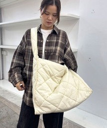 モンスターキルティングショルダーバッグ
