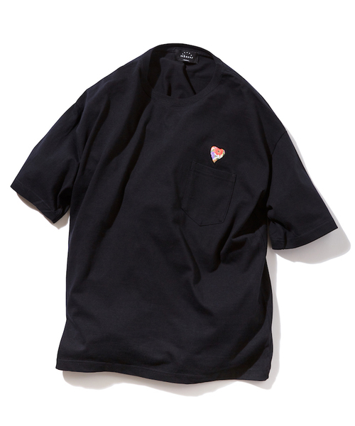 rehacer（レアセル）の「rehacer STAND : Flower Heart Big T-Shirt  / フラワーハートビッグ Tシャツ（Tシャツ/カットソー・メンズ・ブラック/ホワイト/オリーブ/グレー/ネイビー・MEDIUM/SMALL/LARGE/X-LARGE/140/150/100/110/120）」の16枚目の写真