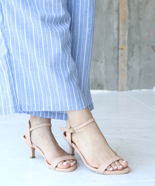 SESTO（セスト）の「華奢ストラップ5cmキトゥンヒールストラップサンダル（サンダル・レディース・ホワイト/グリーン/レッド/グレイッシュベージュ/ブラック/ベージュ/グレー/イエロー/ベージュ系その他/ブラック系その他・SS/M/LL/3L/S/L）」の6枚目の写真