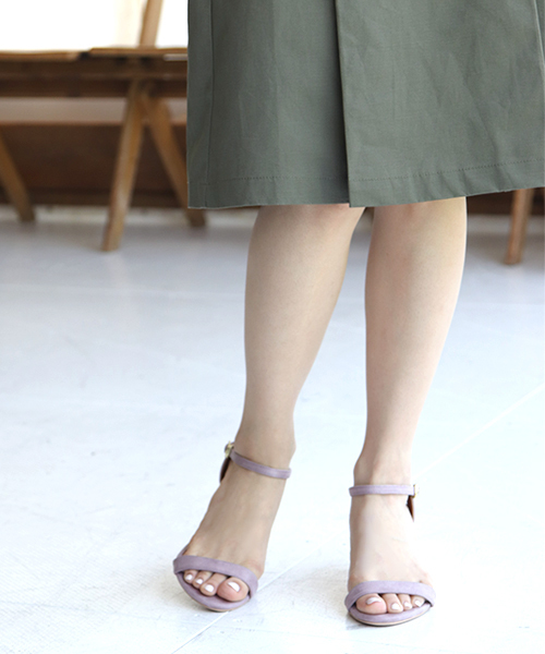 SESTO（セスト）の「華奢ストラップ5cmキトゥンヒールストラップサンダル（サンダル・レディース・ホワイト/グリーン/レッド/グレイッシュベージュ/ブラック/ベージュ/グレー/イエロー/ベージュ系その他/ブラック系その他・SS/M/LL/3L/S/L）」の5枚目の写真