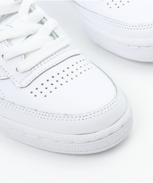 Reebok（リーボック）の「Reebok/リーボック CLUB C 85（スニーカー・メンズ・ホワイト・28cm/24cm/24.5cm/26.5cm/23.5cm/27cm/27.5cm/25cm/25.5cm/23cm/26cm）」の6枚目の写真