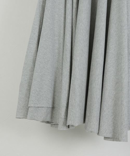 reca(レカ)の「たっぷりフレア切りっぱなしロングスカート(スカート・レディース・ブラック/ダークグレー/ネイビー/ライトグレー/カーキ/ライトカーキ・FREE)」の10枚目の写真