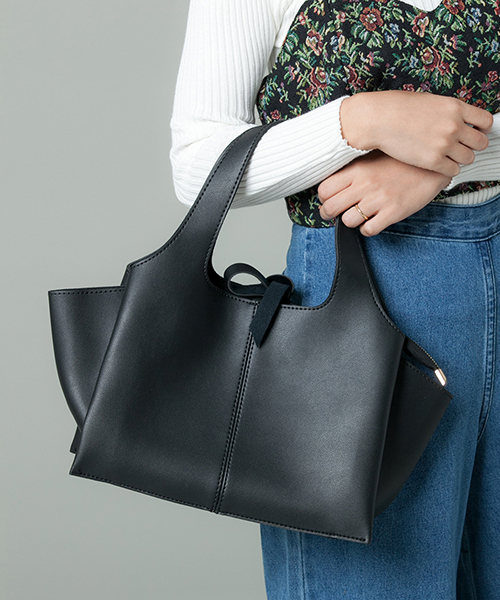 Edit Sheen(エディットシーン)の「フェイクレザースクエアバッグ(ハンドバッグ・レディース・グレー/ブラック/ピンク・FREE)」の16枚目の写真