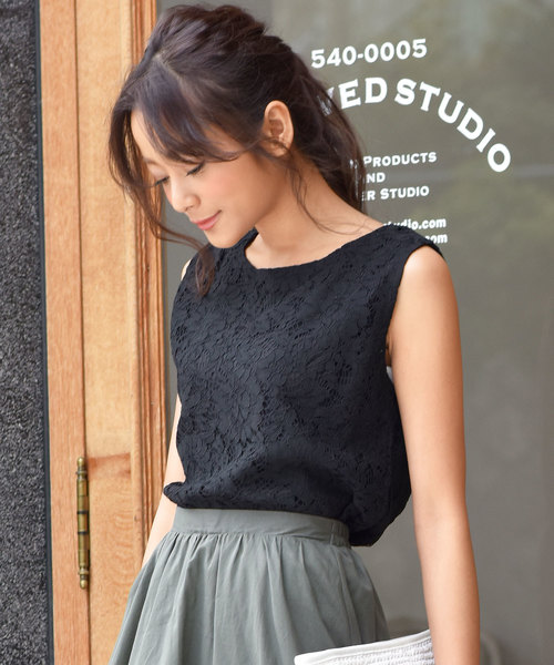 KOBE LETTUCE（コウベレタス）の「ノースリーブレースブラウス【セットアップOK】（シャツ/ブラウス・レディース・オフホワイト/サックスブルー/ラベンダー/ブラック/ライトイエロー/ネイビー/グレイッシュベージュ/ライトパープル/コーラル/グリーン/ピンク・FREE）」の3枚目の写真