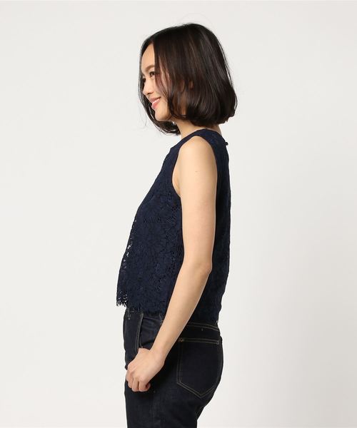 KOBE LETTUCE（コウベレタス）の「ノースリーブレースブラウス【セットアップOK】（シャツ/ブラウス・レディース・オフホワイト/サックスブルー/ラベンダー/ブラック/ライトイエロー/ネイビー/グレイッシュベージュ/ライトパープル/コーラル/グリーン/ピンク・FREE）」の13枚目の写真