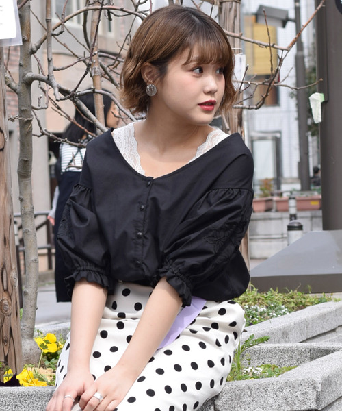 w closet(ダブルクローゼット)の「刺繍スリーブブラウス.(シャツ/ブラウス・レディース・ホワイト/ブラック/ラベンダー/チェック・FREE)」の3枚目の写真