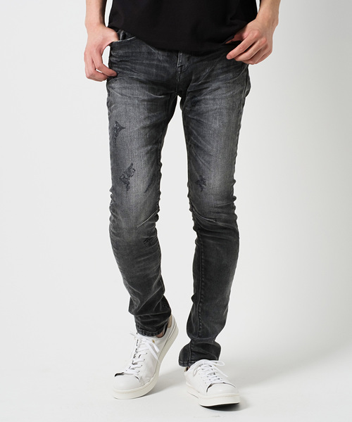 GOSTAR DE FUGA（ゴスタール ジフーガ）の「クラッシュ加工ストレッチスキニーデニムパンツ（デニムパンツ・メンズ・ライトグレー/ブラック・L/M/S）」の5枚目の写真