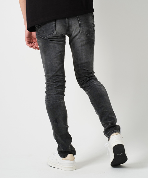 GOSTAR DE FUGA（ゴスタール ジフーガ）の「クラッシュ加工ストレッチスキニーデニムパンツ（デニムパンツ・メンズ・ライトグレー/ブラック・L/M/S）」の8枚目の写真